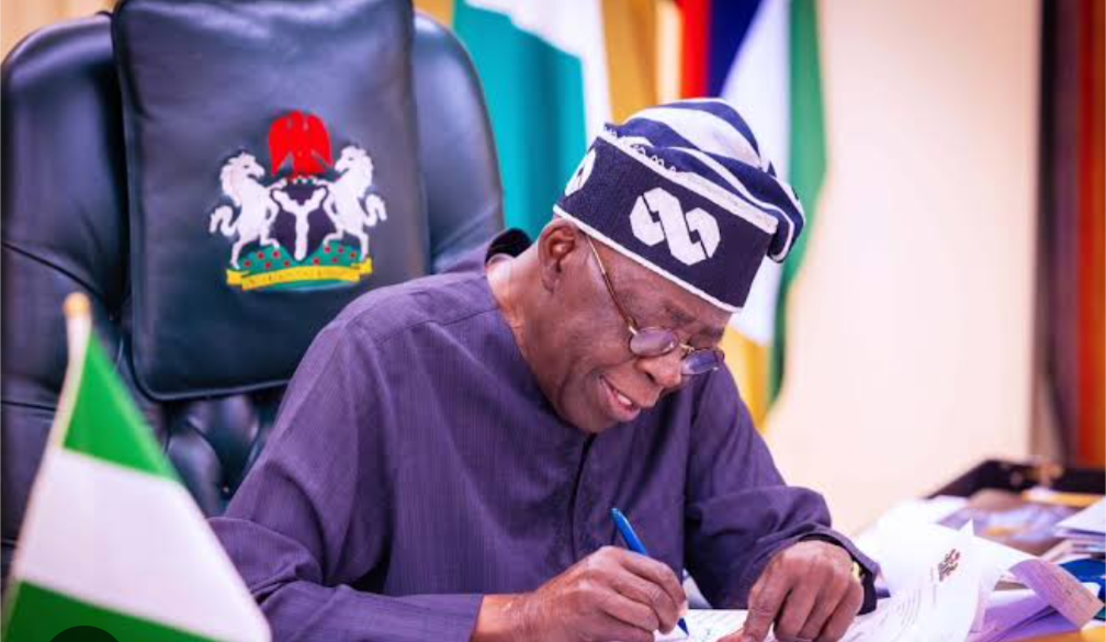 Tinubu Zai Dawo da Tallafin Man Fetur na Wata Ɗaya Markup